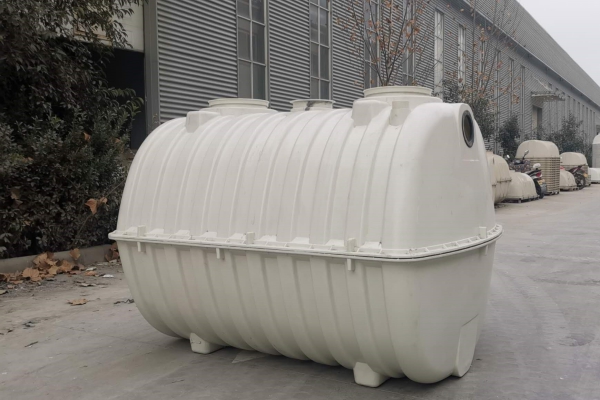 模壓玻璃鋼化糞池在農(nóng)村廁所改造中的意義 模壓玻璃鋼化糞池在農(nóng)村廁所改造中的意義