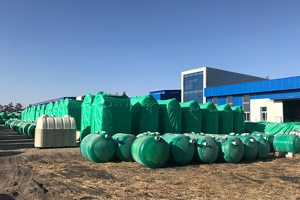 玻璃鋼化糞池在搬運的時候要注意哪些事項 玻璃鋼化糞池在搬運的時候要注意哪些事項